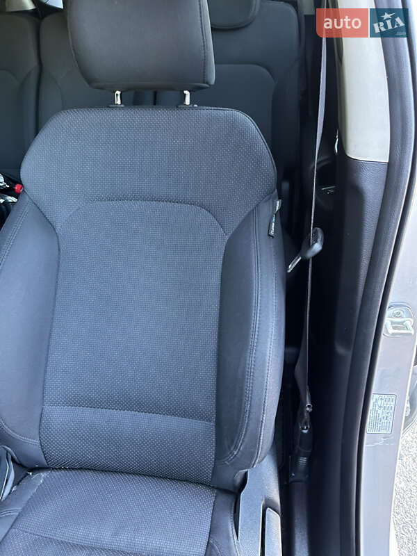 Микровэн Kia Carens 2013 в Новом Роздоле