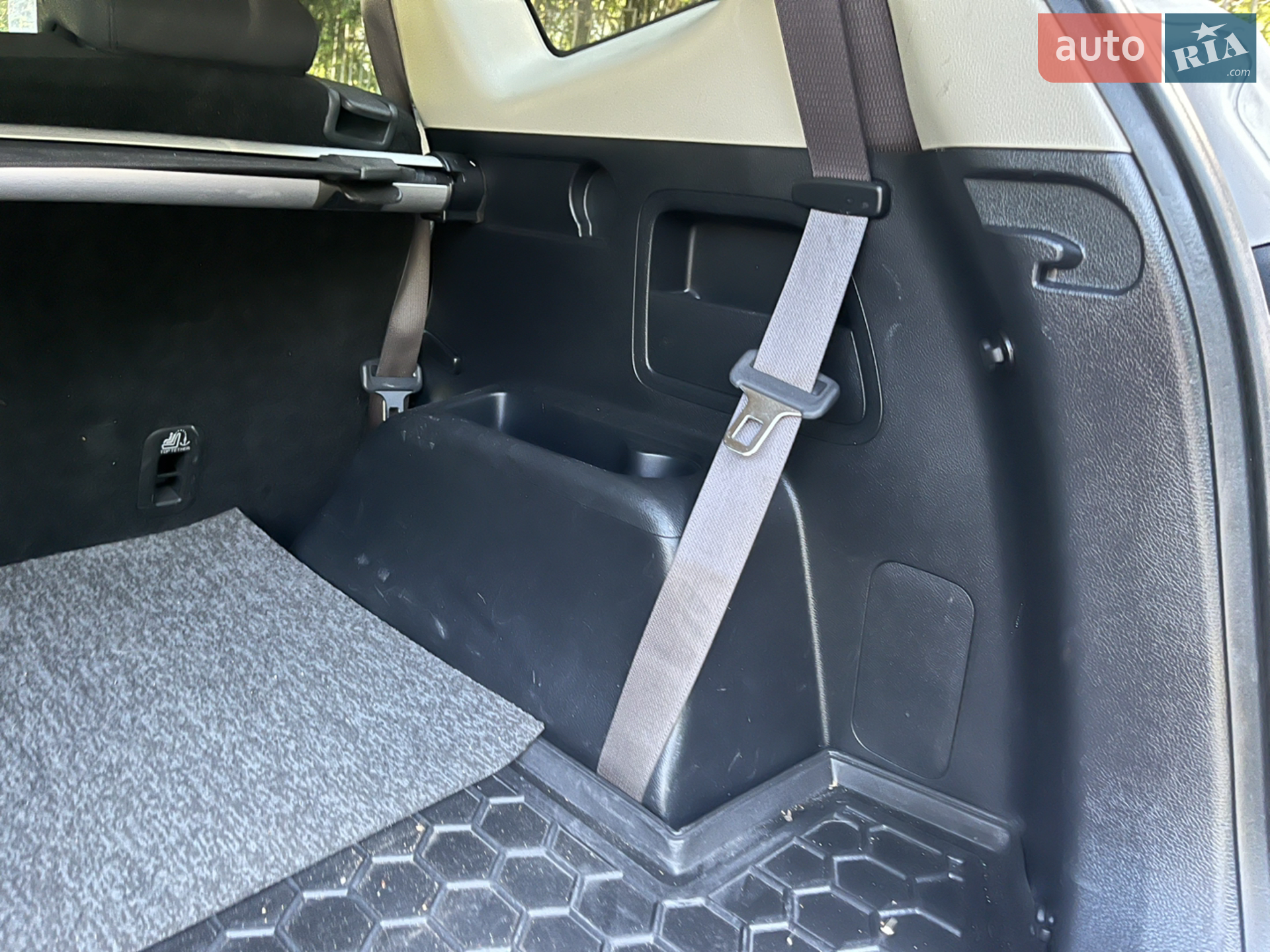 2013 Kia Carens - мініатюра 48