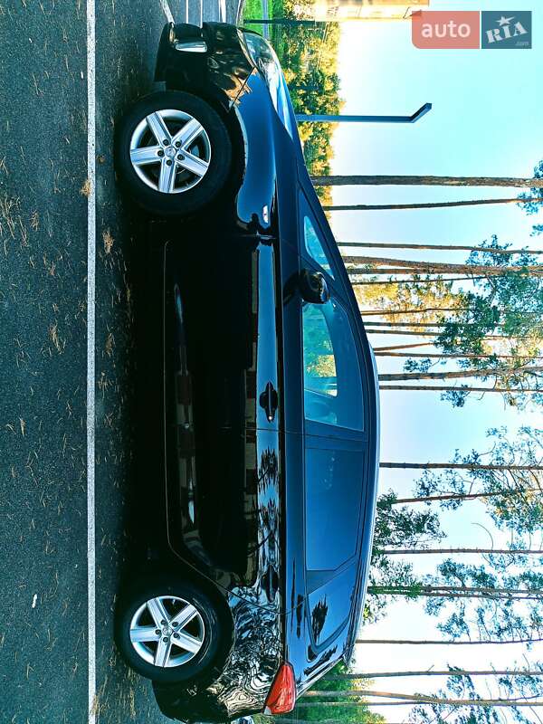 Микровэн Kia Carens 2013 в Малине