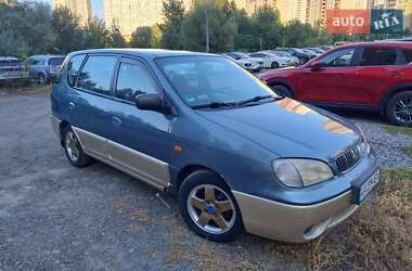 Мінівен Kia Carens 2000 в Києві