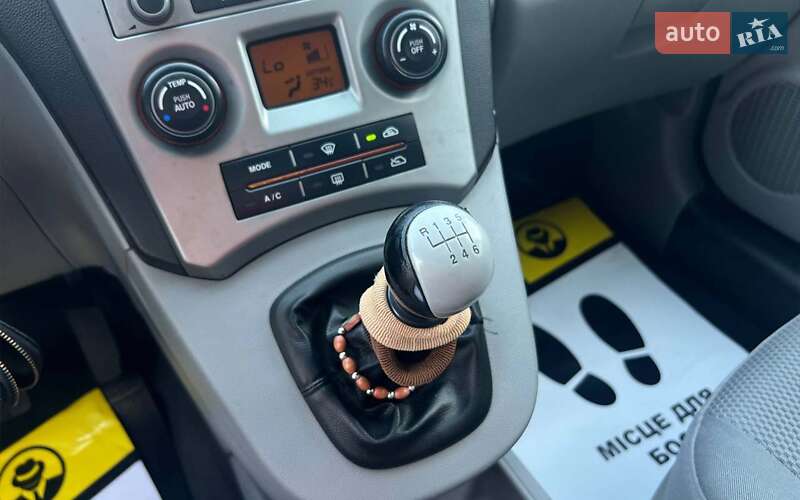 Минивэн Kia Carens 2009 в Ивано-Франковске