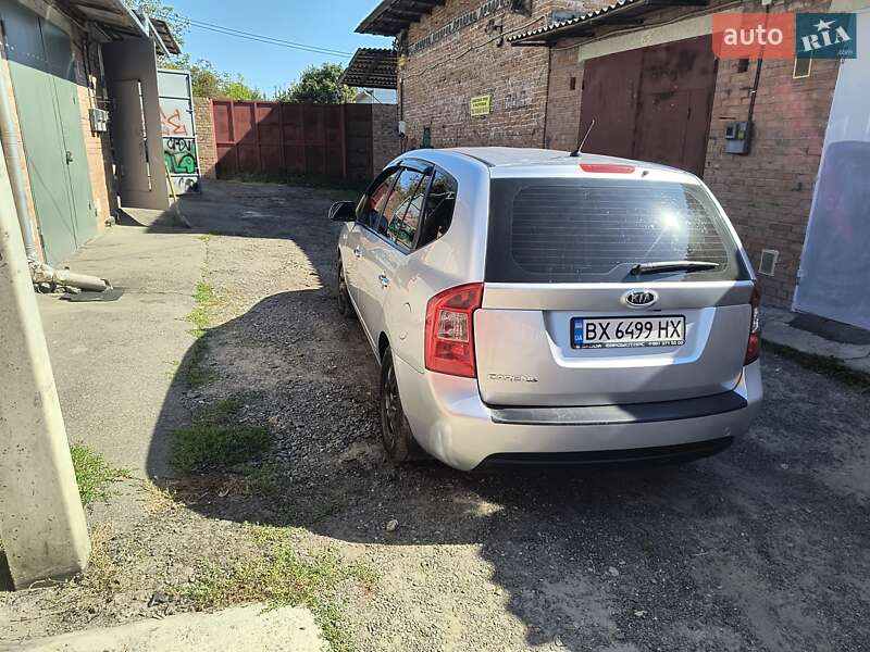 Минивэн Kia Carens 2008 в Хмельницком