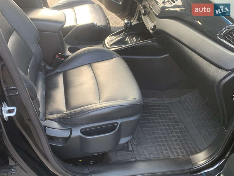 Мікровен Kia Carens 2016 в Рівному