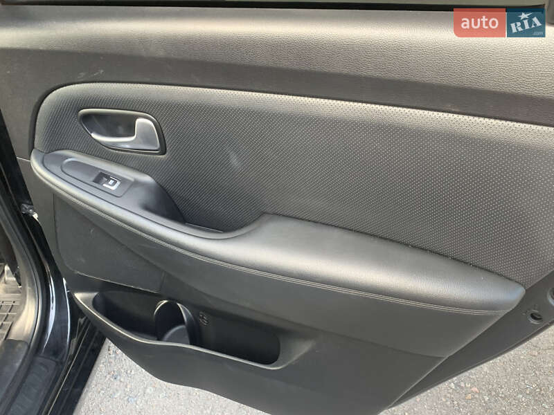 Мікровен Kia Carens 2016 в Рівному