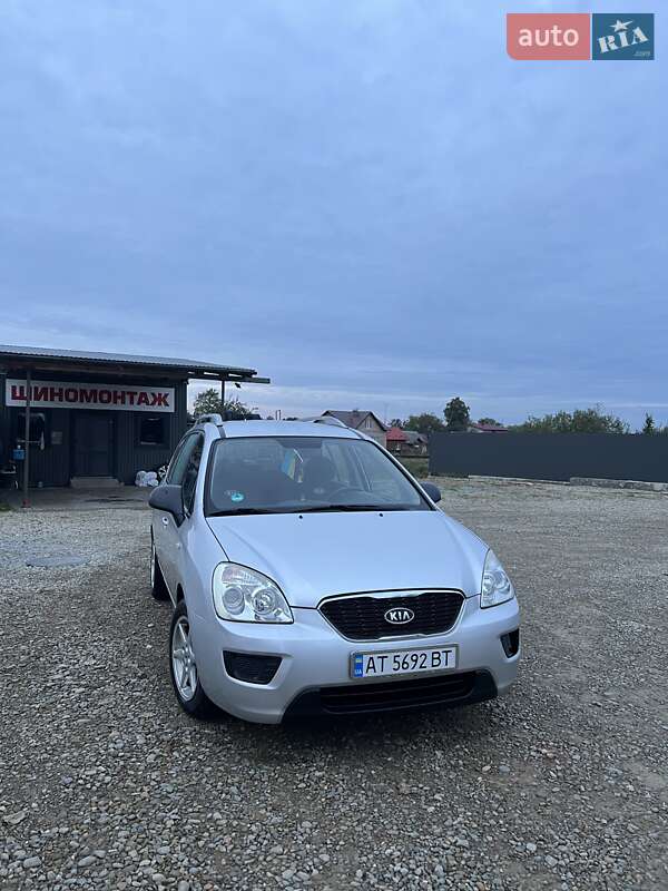 Мікровен Kia Carens 2011 в Калуші фото 2 Мікровен Kia Carens 2011 в Калуші