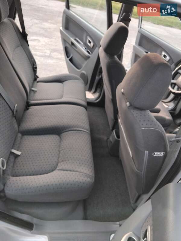 Мінівен Kia Carens 2006 в Рівному