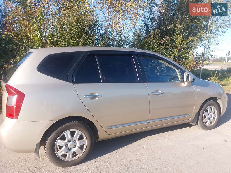 Минивэн Kia Carens 2007 в Житомире