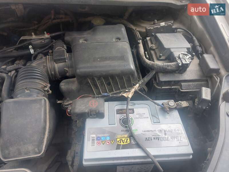 Минивэн Kia Carens 2007 в Житомире