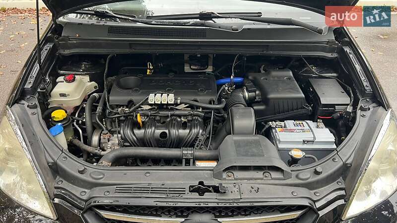 Минивэн Kia Carens 2008 в Киеве фото 9 Минивэн Kia Carens 2008 в Киеве