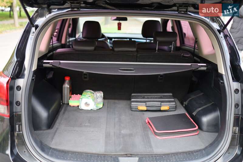 Микровэн Kia Carens 2017 в Киеве фото 19 Микровэн Kia Carens 2017 в Киеве