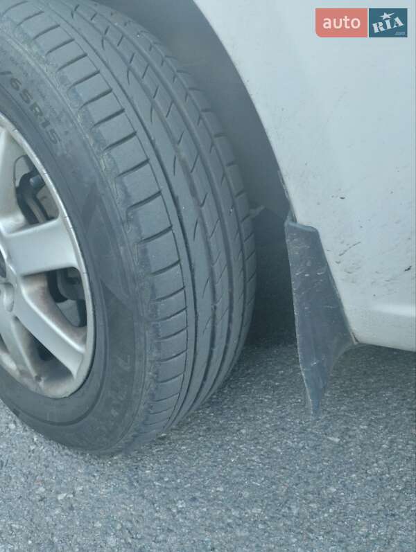 Минивэн Kia Carens 2007 в Хмельницком фото 5 Минивэн Kia Carens 2007 в Хмельницком