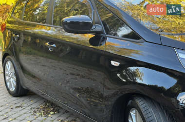 Микровэн Kia Carens 2014 в 