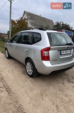 Минивэн Kia Carens 2009 в 