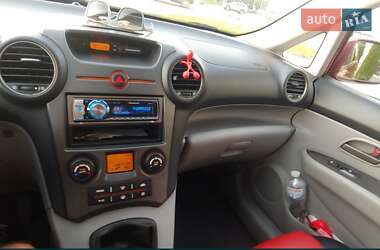 Минивэн Kia Carens 2006 в  фото 7 Минивэн Kia Carens 2006 в