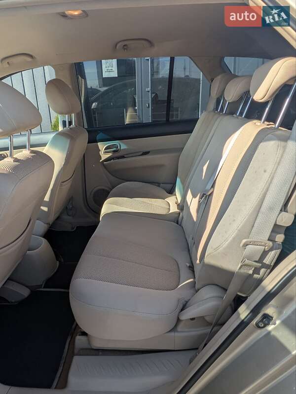 Минивэн Kia Carens 2007 в Львове
