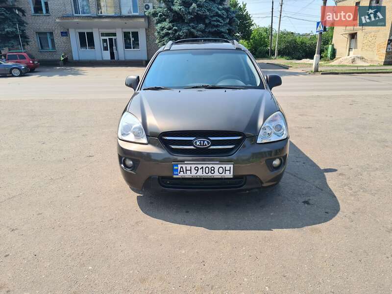 Мінівен Kia Carens 2008 в Краматорську