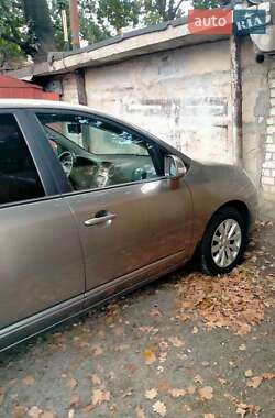 Микровэн Kia Carens 2011 в 