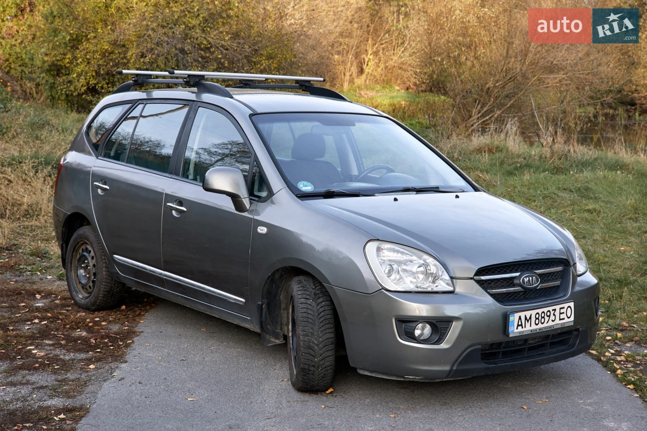 2010 Kia Carens - мініатюра 16