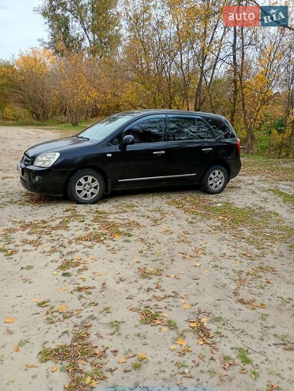 Минивэн Kia Carens 2008 в Полтаве