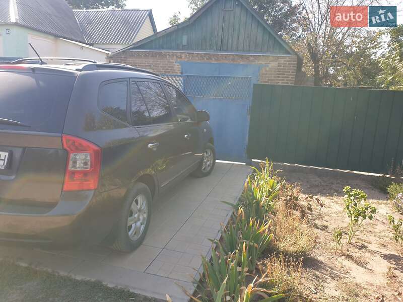 Мінівен Kia Carens 2008 в Краматорську