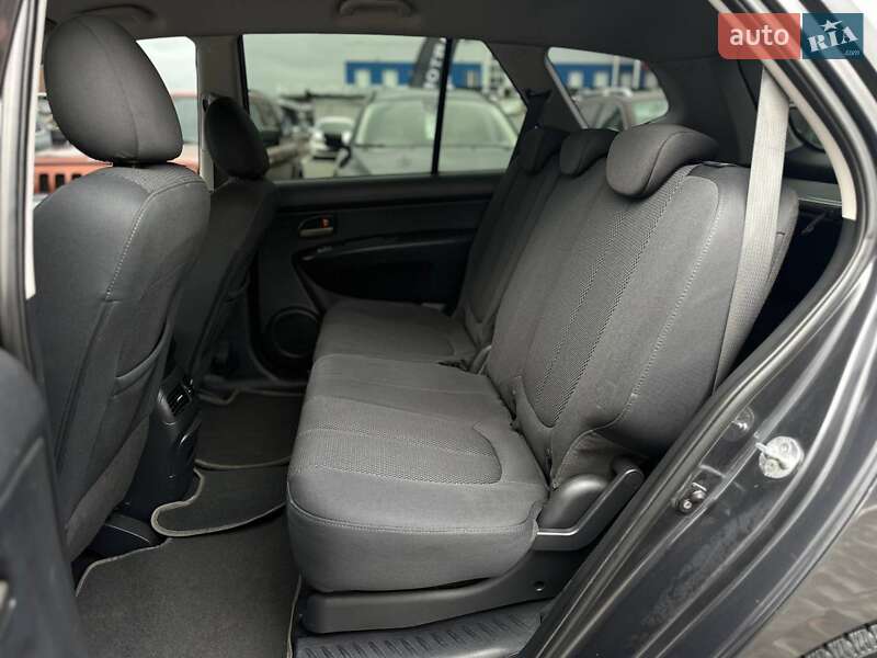 Мінівен Kia Carens 2008 в Києві