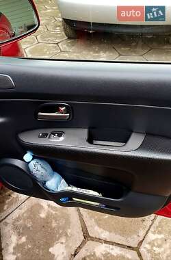 Минивэн Kia Carens 2007 в Харькове