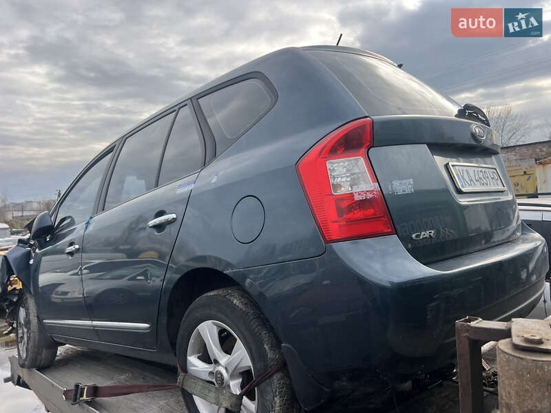 Мінівен Kia Carens 2008 в Житомирі