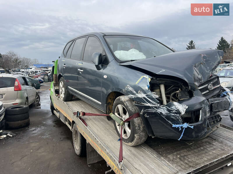 Мінівен Kia Carens 2008 в Житомирі