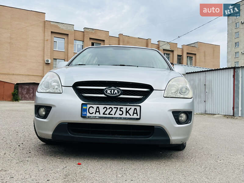Минивэн Kia Carens 2008 в Белозерье