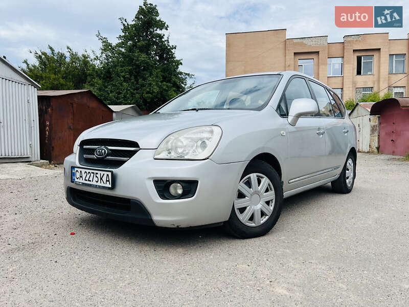 Минивэн Kia Carens 2008 в Белозерье