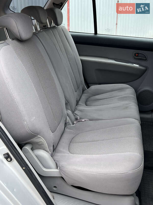 Минивэн Kia Carens 2008 в Белозерье