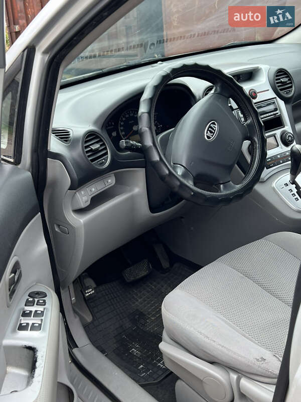 Минивэн Kia Carens 2008 в Белозерье