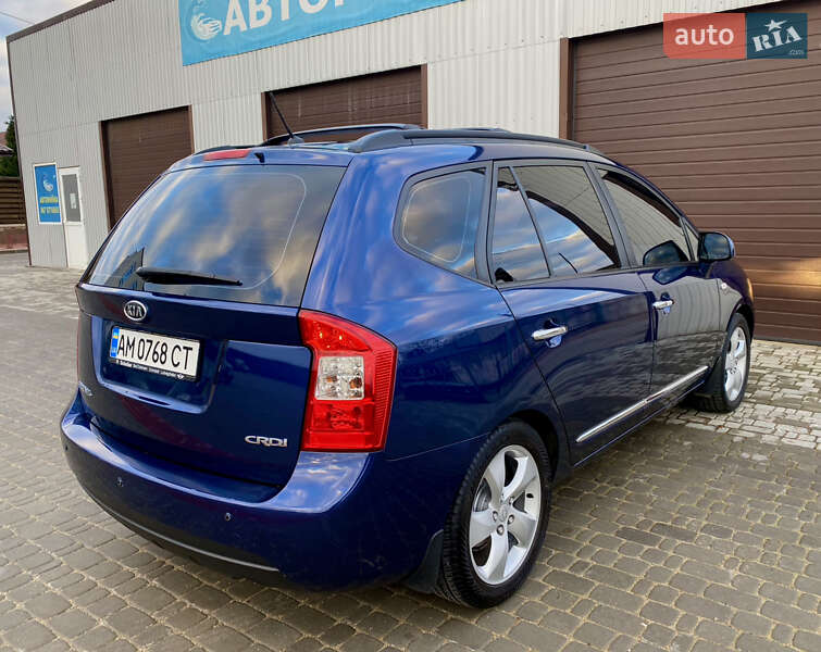 Минивэн Kia Carens 2008 в Житомире