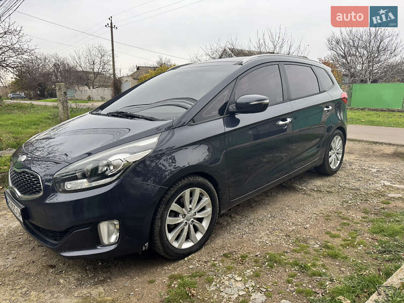 Микровэн Kia Carens 2013 в Фонтанке