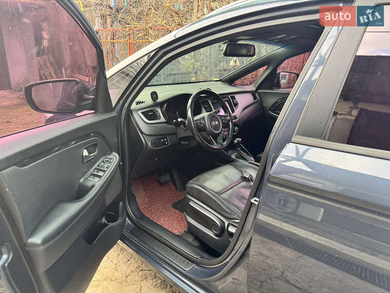 Микровэн Kia Carens 2013 в Фонтанке