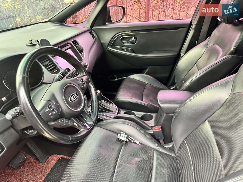 Микровэн Kia Carens 2013 в Фонтанке