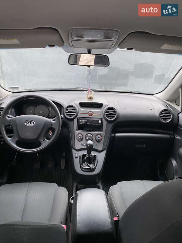 Минивэн Kia Carens 2008 в Староконстантинове