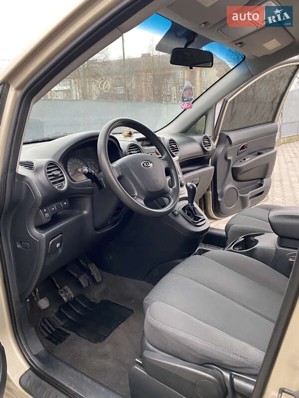 Минивэн Kia Carens 2008 в Староконстантинове