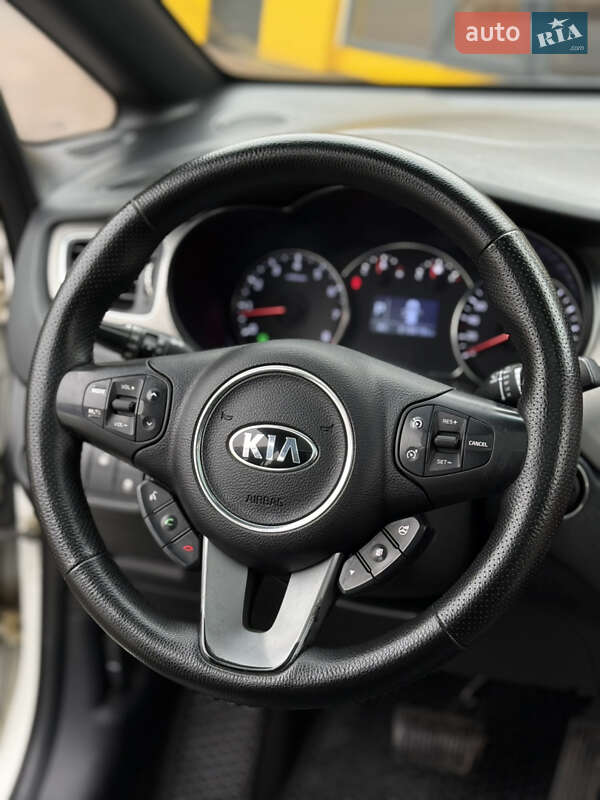 Микровэн Kia Carens 2013 в Киеве фото 12 Микровэн Kia Carens 2013 в Киеве