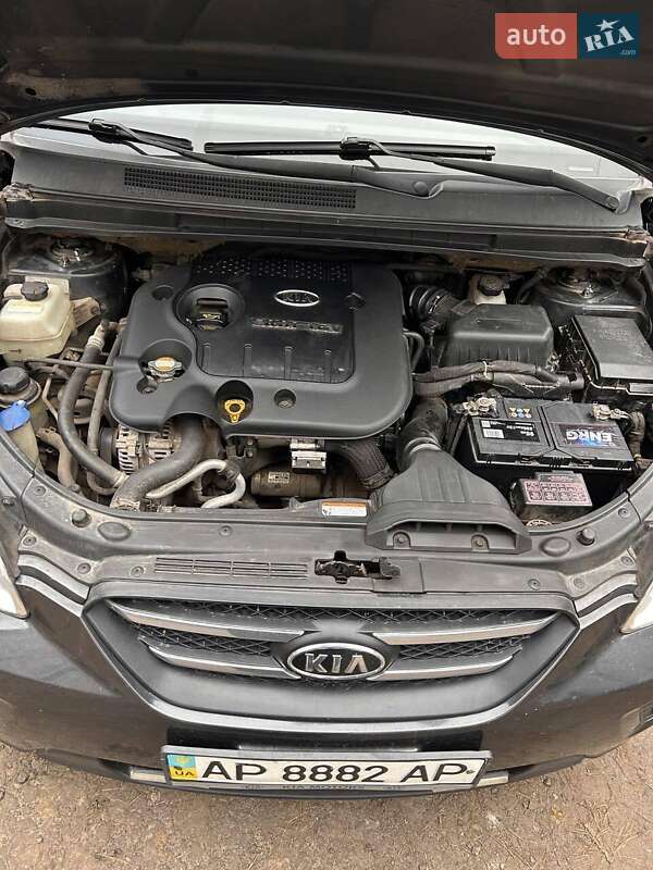 Мінівен Kia Carens 2008 в Києві