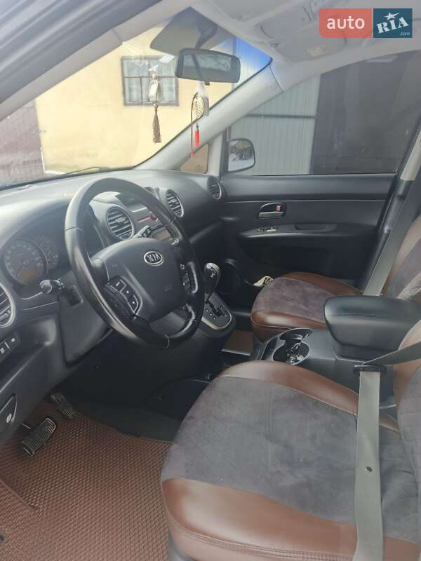 Минивэн Kia Carens 2007 в Борщеве