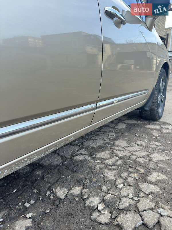 Минивэн Kia Carens 2008 в Краматорске