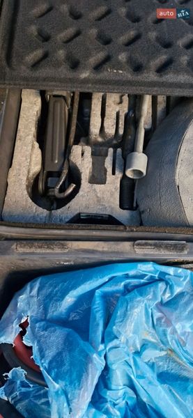 Минивэн Kia Carens 2008 в Виннице