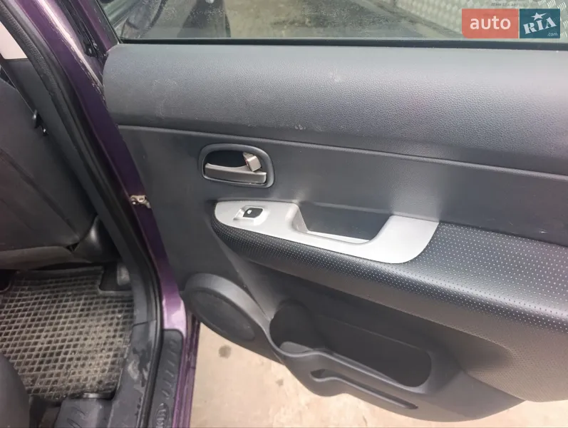 Kia Carens 2008 VIN Y6LFG52138L200636 фото оголошення 13 з 64