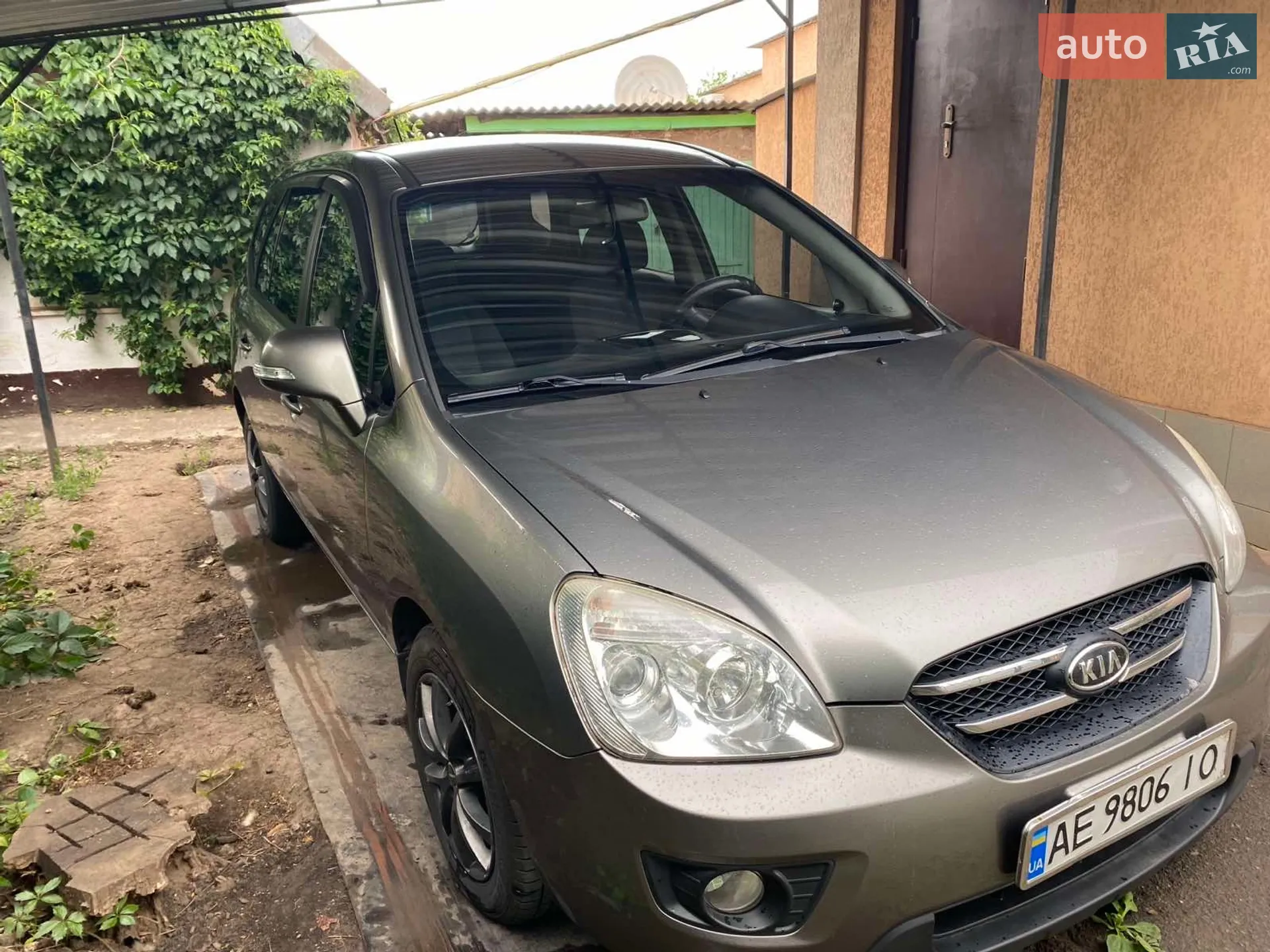 2010 Kia Carens - мініатюра 2