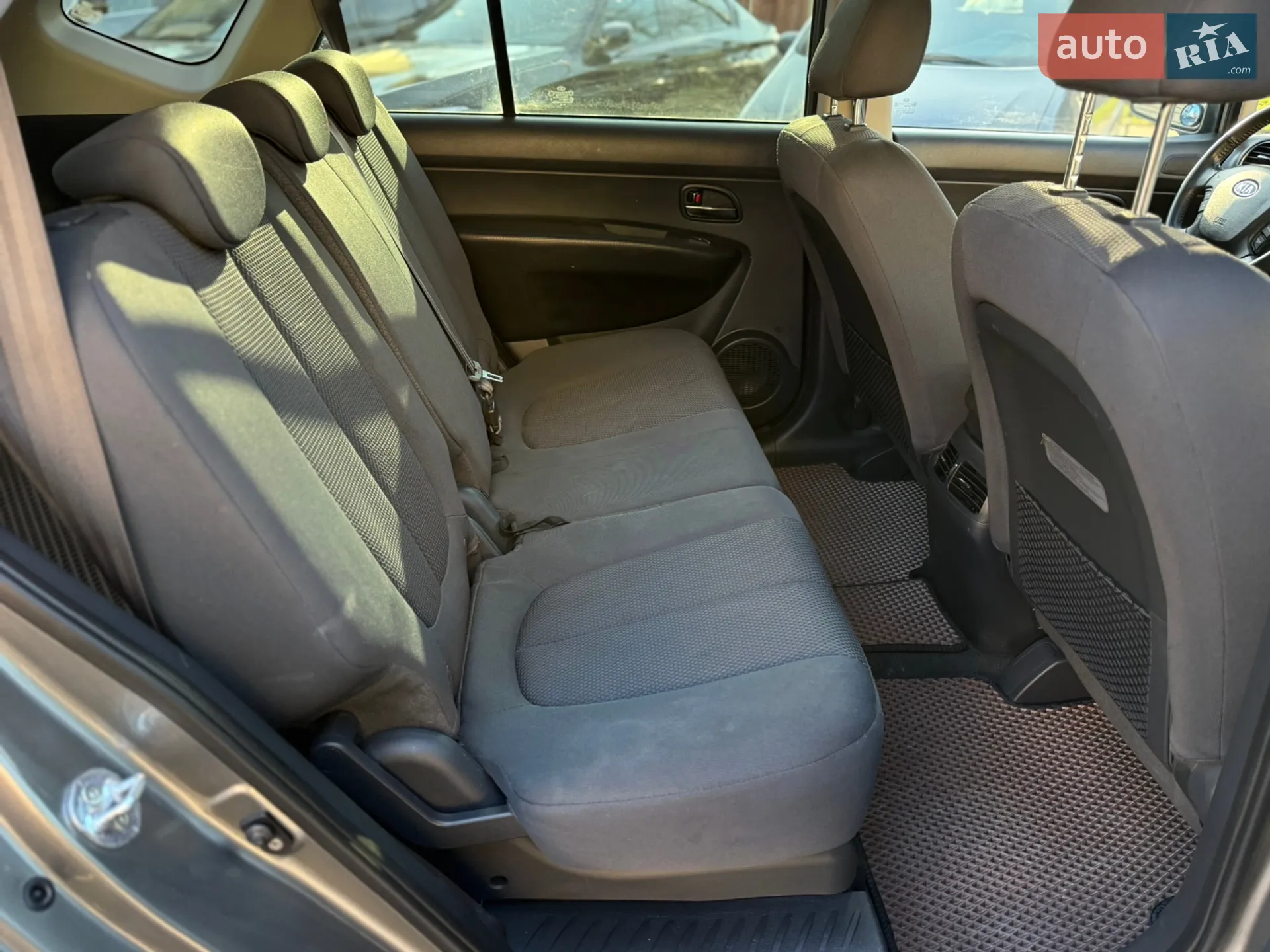 2012 Kia Carens - мініатюра 34