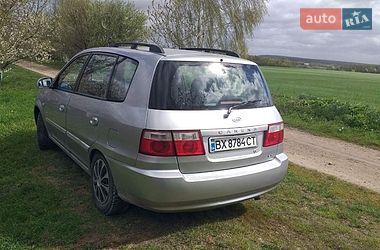 Мінівен Kia Carens 2004 в Хмельницькому