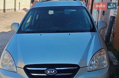 Минивэн Kia Carens 2007 в Кривом Роге