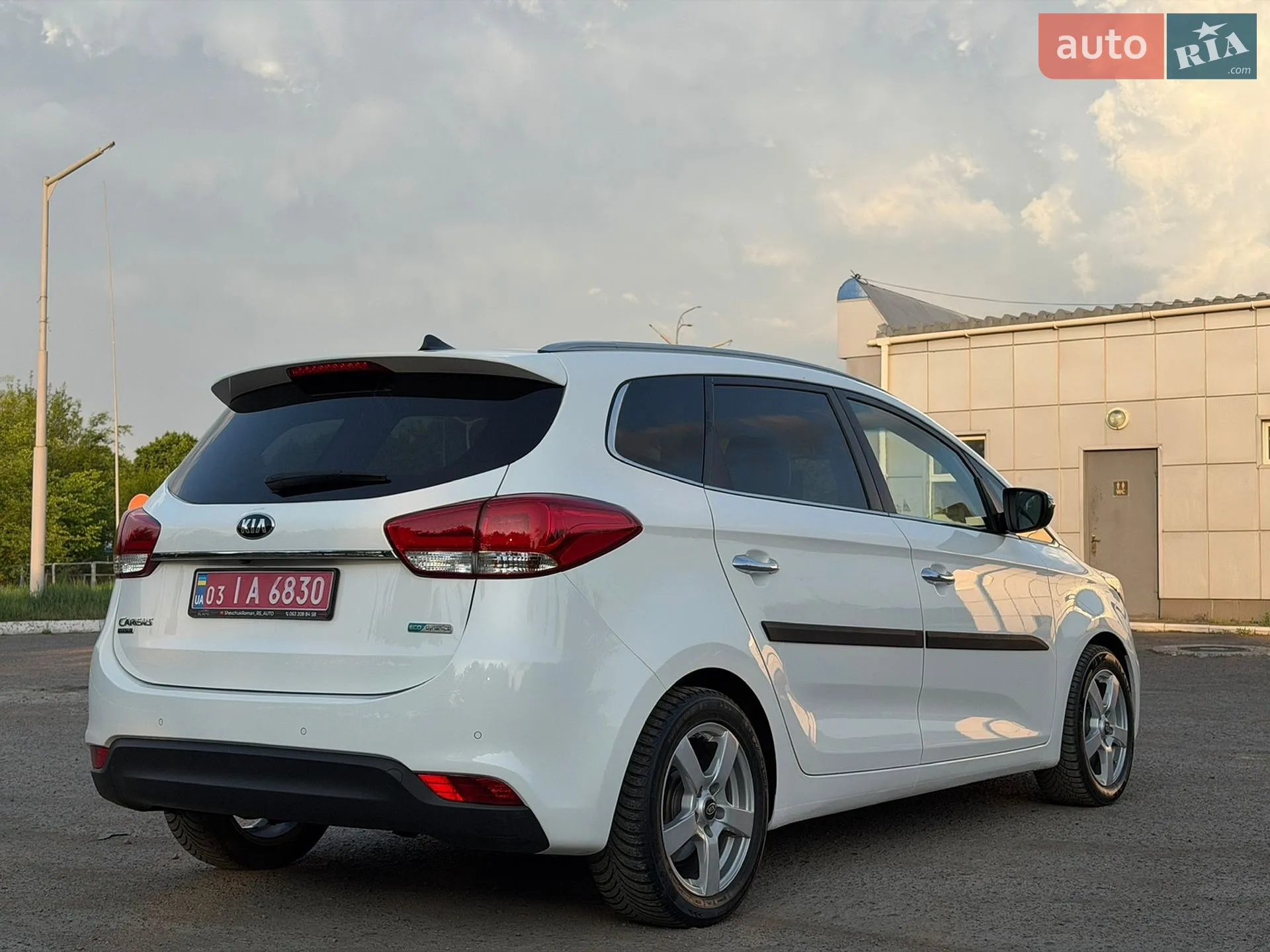 2015 Kia Carens - мініатюра 11