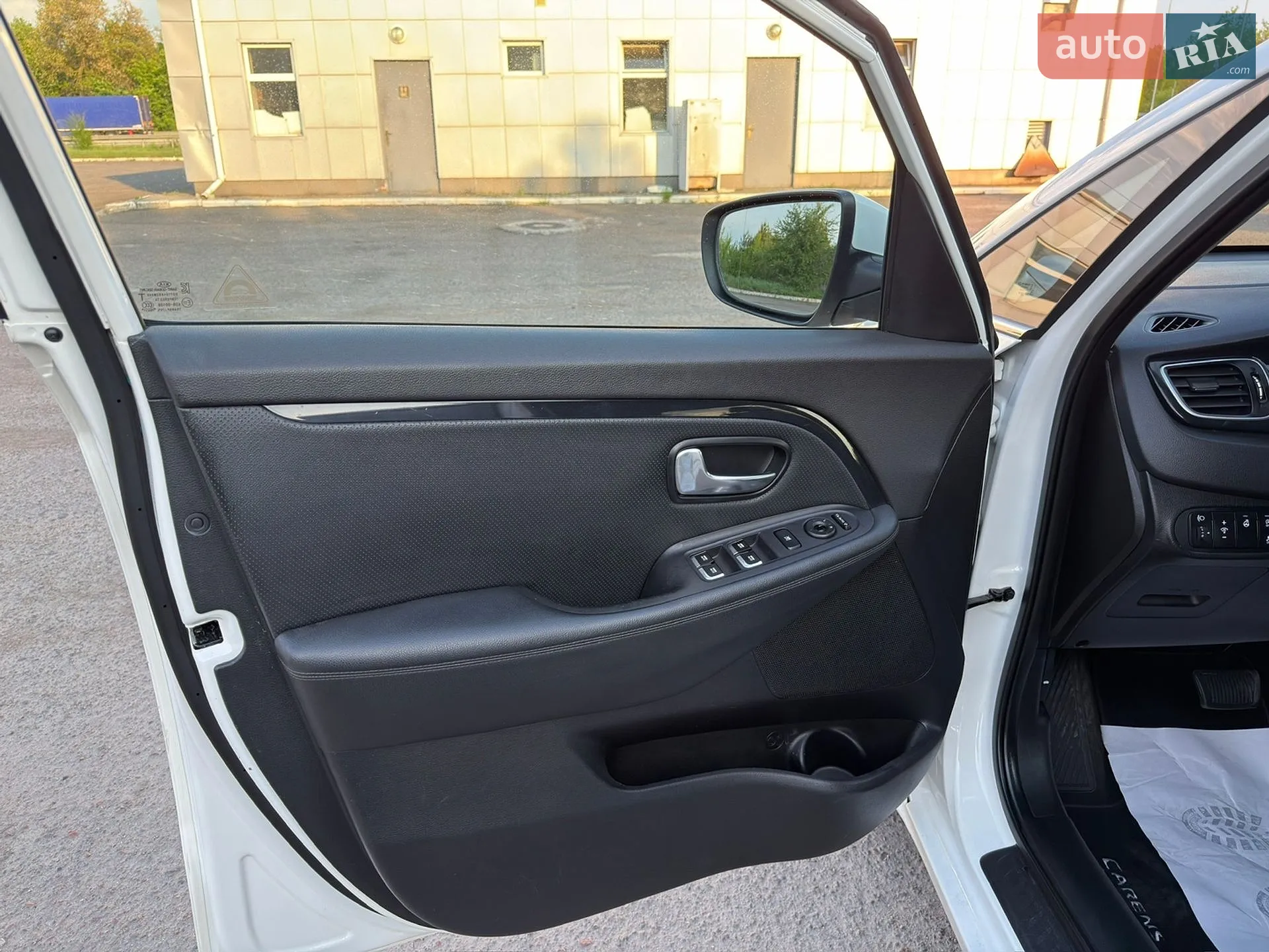 2015 Kia Carens - мініатюра 21